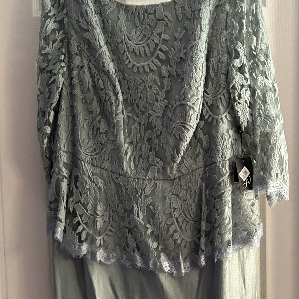 Adrianna Papell Satin Dress in Soft Green